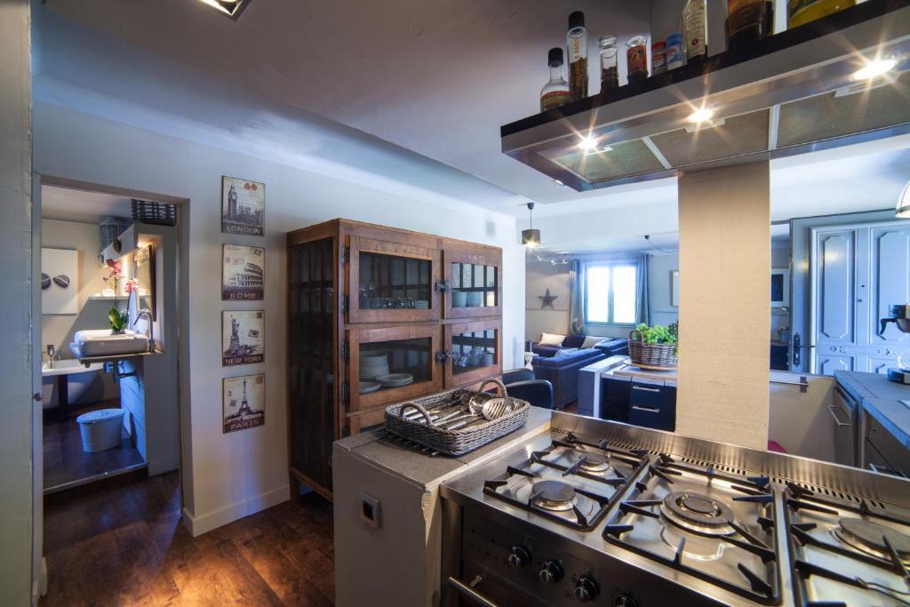 L'Auberge De L'Aubergine Eygalières Zimmer foto