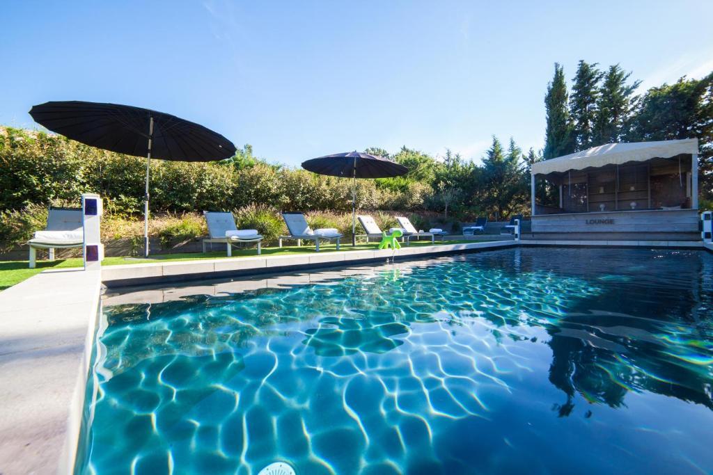 L'Auberge De L'Aubergine Eygalières Zimmer foto