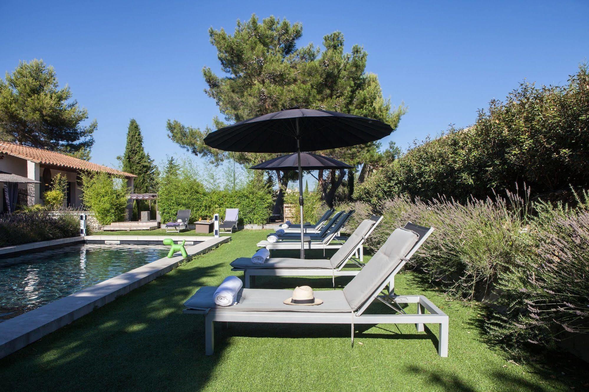 L'Auberge De L'Aubergine Eygalières Exterior foto